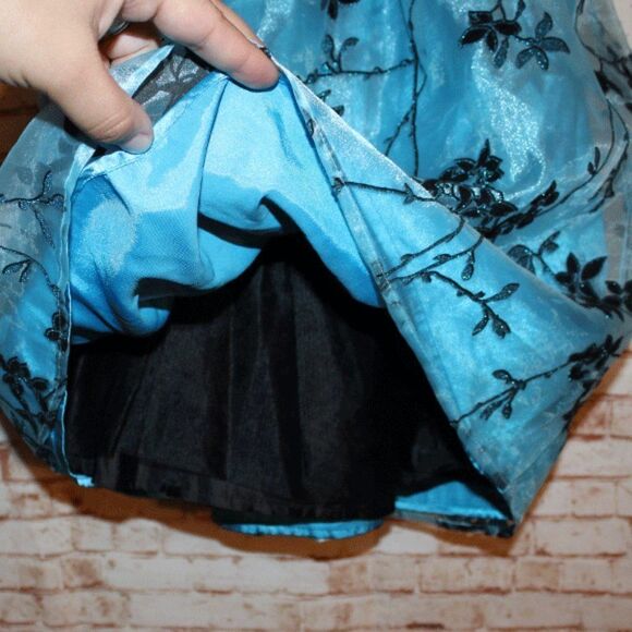 Zoey Sleeveless Blue Floral Dress Size 6x - Picture 3 of 4